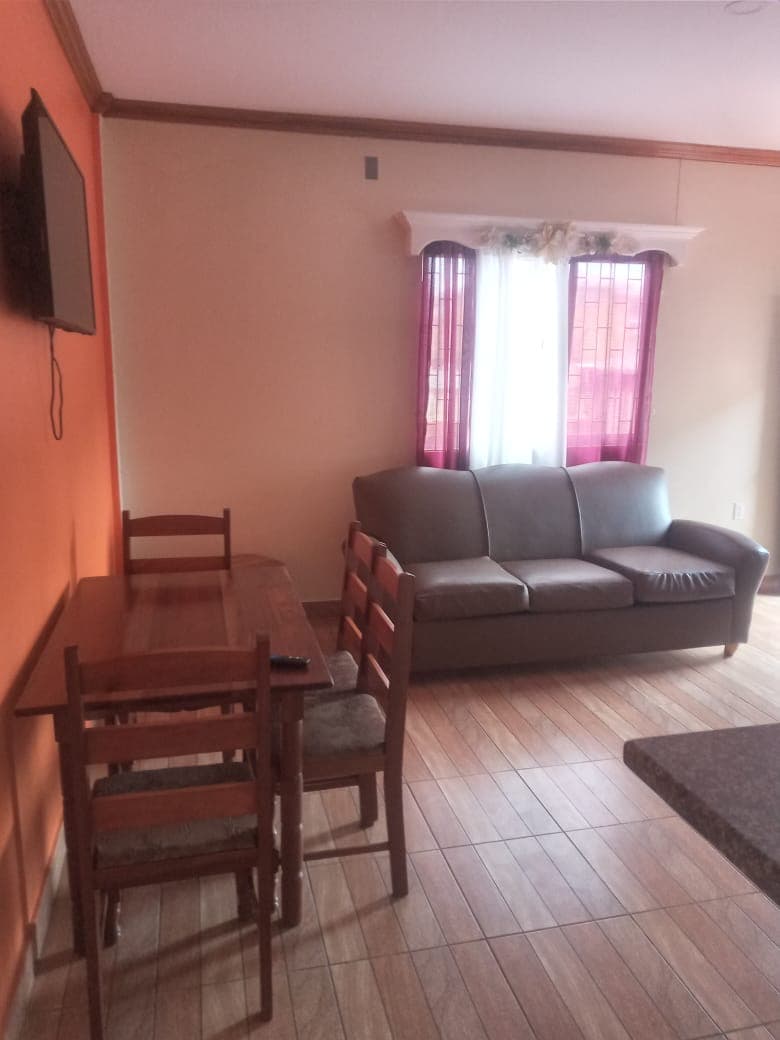 Serene 2-Bedroom Apartment in Meadowbrook Gardens — photo 1