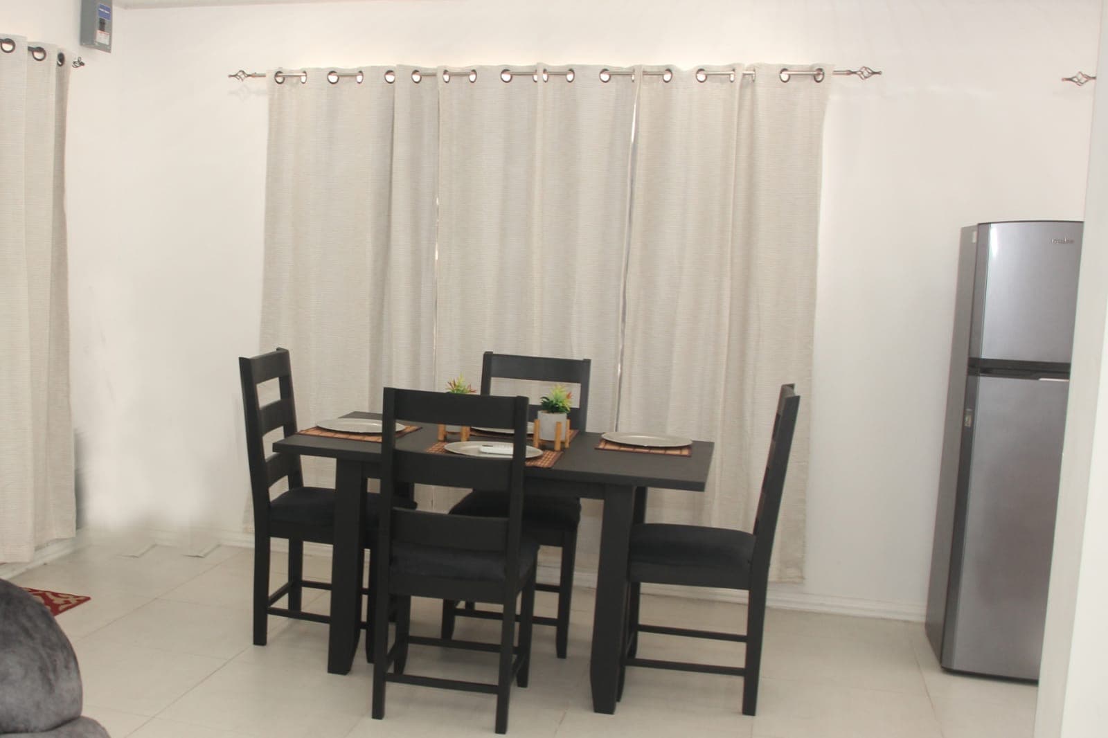 Stylish 3-Bedroom Apartment in Meadowbrook Gardens — photo 4