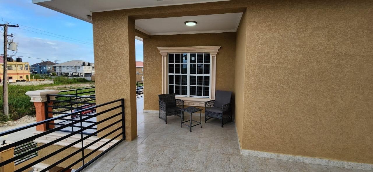 Modern 3-Bedroom Home with AC in Republic Gardens — photo 2