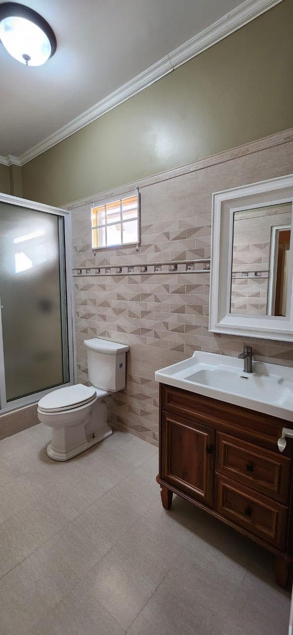 Modern 3-Bedroom Home with AC in Republic Gardens — photo 4