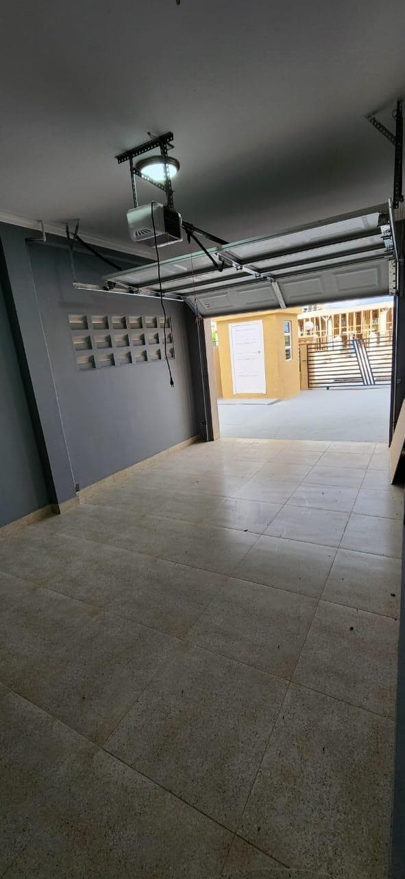 Modern 3-Bedroom Home with AC in Republic Gardens — photo 9