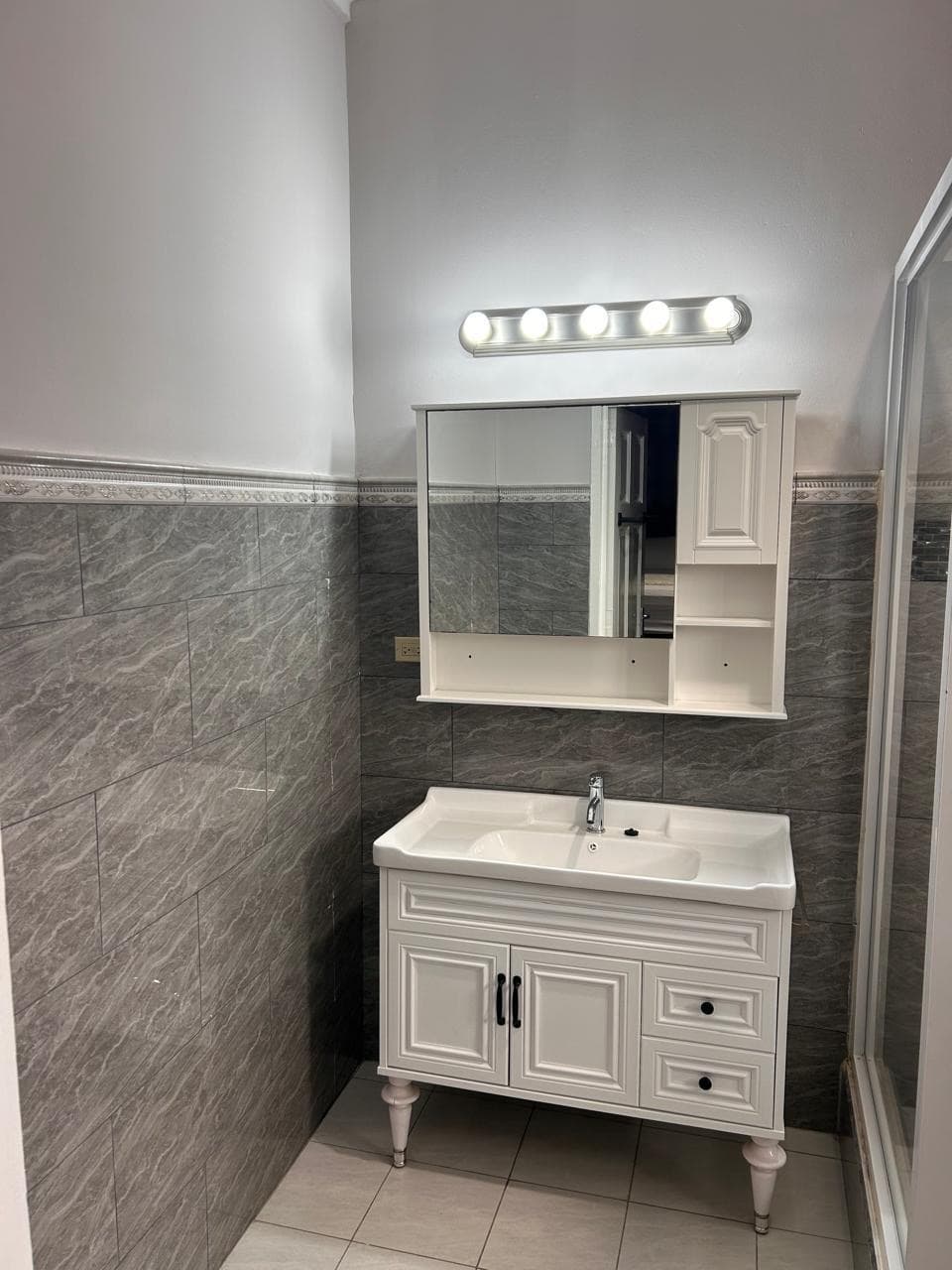 Modern 3-Bedroom Home with Garden and Balcony in Guysuco Gardens — photo 4