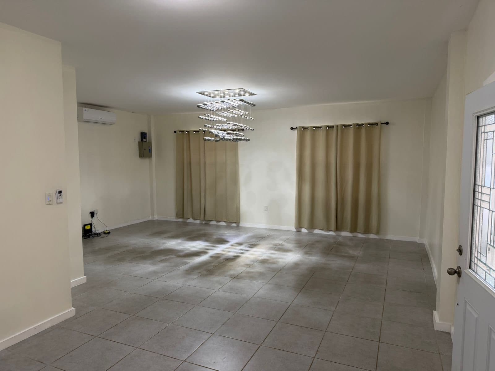 Elegant 4-Bedroom Home in Windsor Estates — photo 6