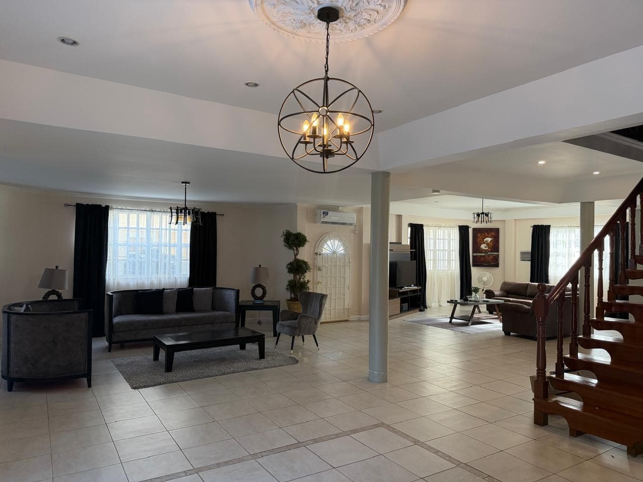 Luxurious 4-Bathroom Home with AC and Generator in Lamaha Gardens — photo 4