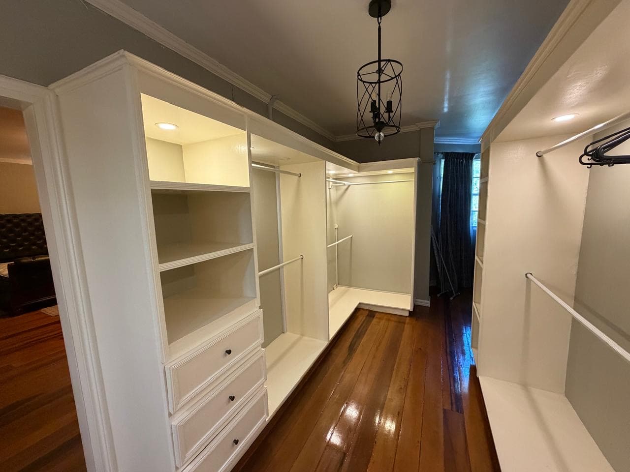 Luxurious 4-Bathroom Home with AC and Generator in Lamaha Gardens — photo 8