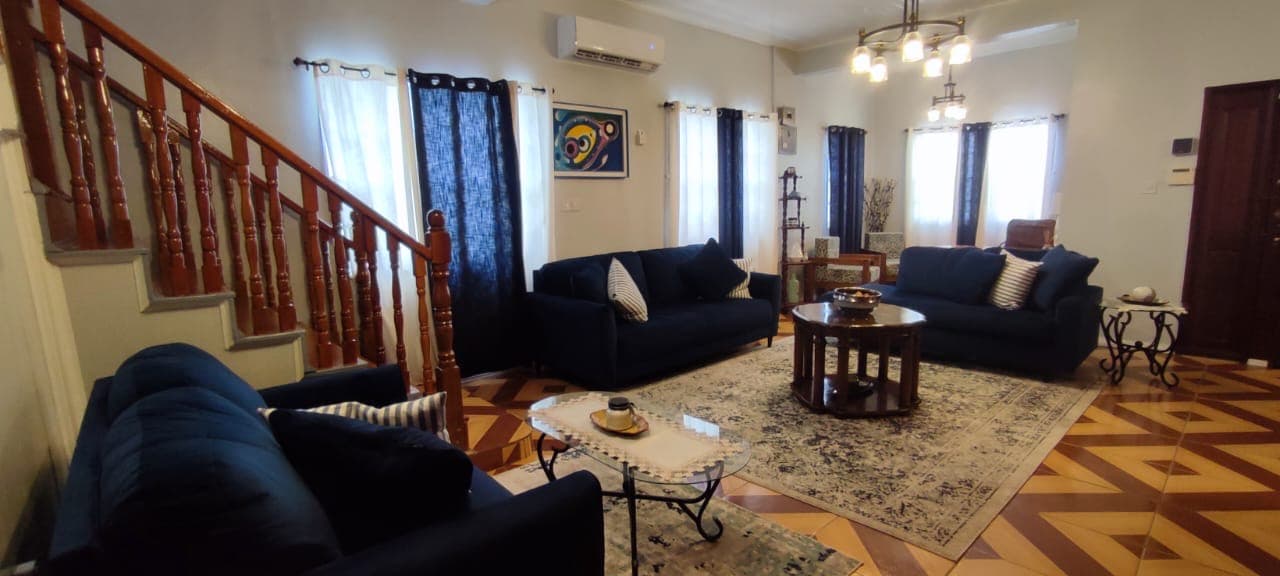 Spacious 5-Bedroom Home in Republic Gardens — photo 7