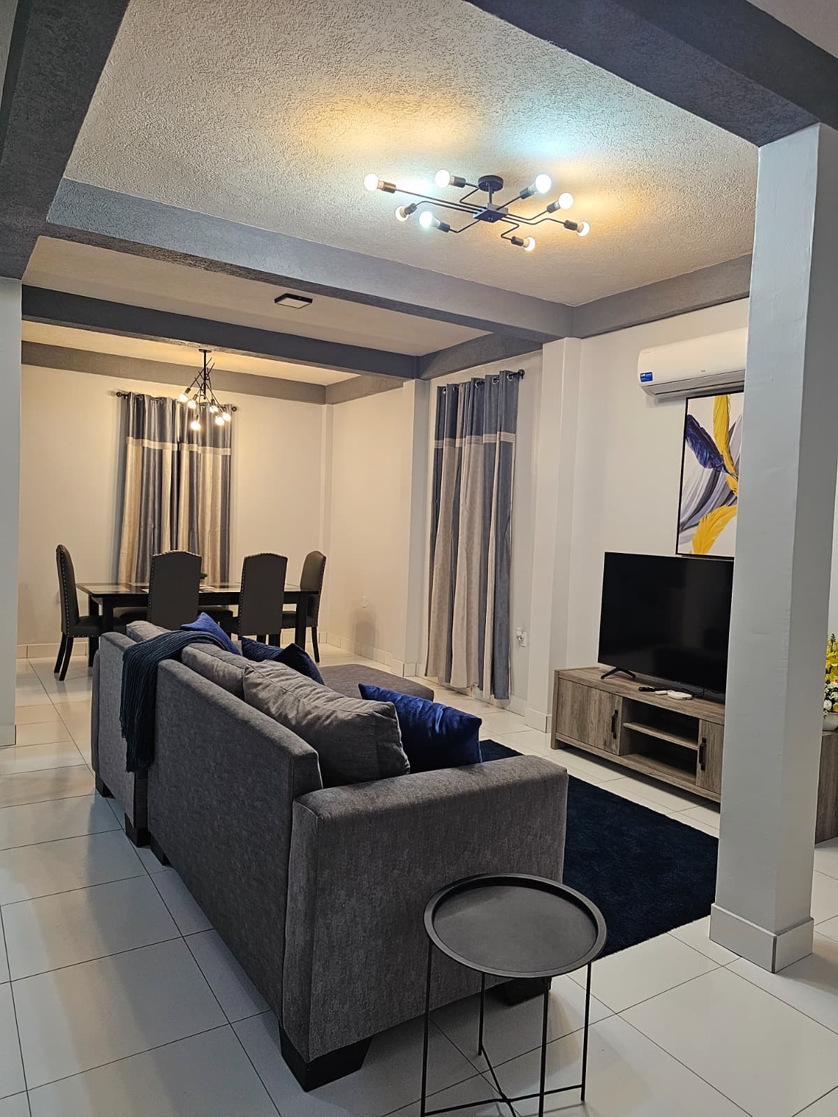 Modern & Secure 2-Bedroom Self-Contained Home in Eccles — photo 5