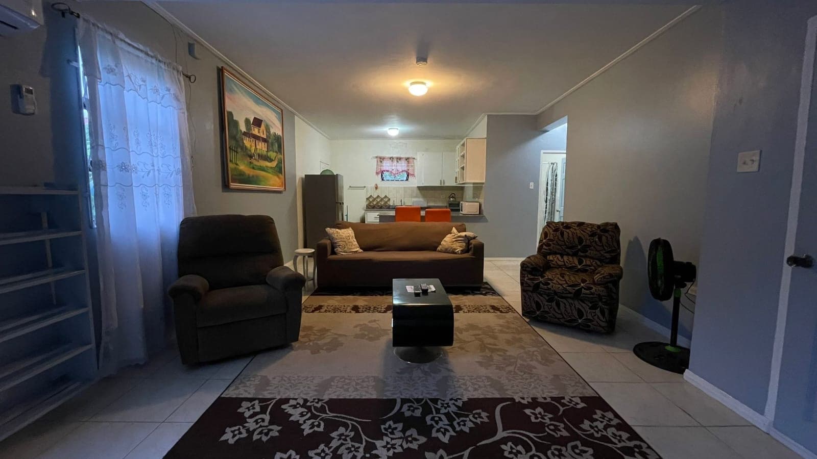 Stylish 1-Bedroom Apartment in D'Aguiar Park — photo 1
