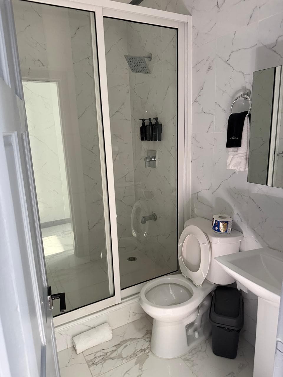 Modern 2-Bedroom Apartment in Duncan Street — photo 7