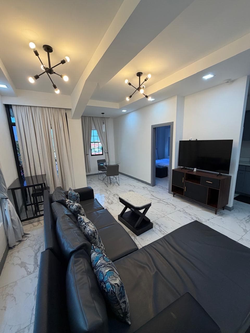 Modern 2-Bedroom Apartment in Duncan Street — photo 9