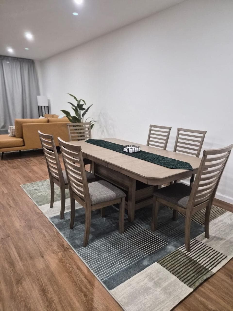 Modern 2-Bedroom Apartment in Windsor Estates — photo 11