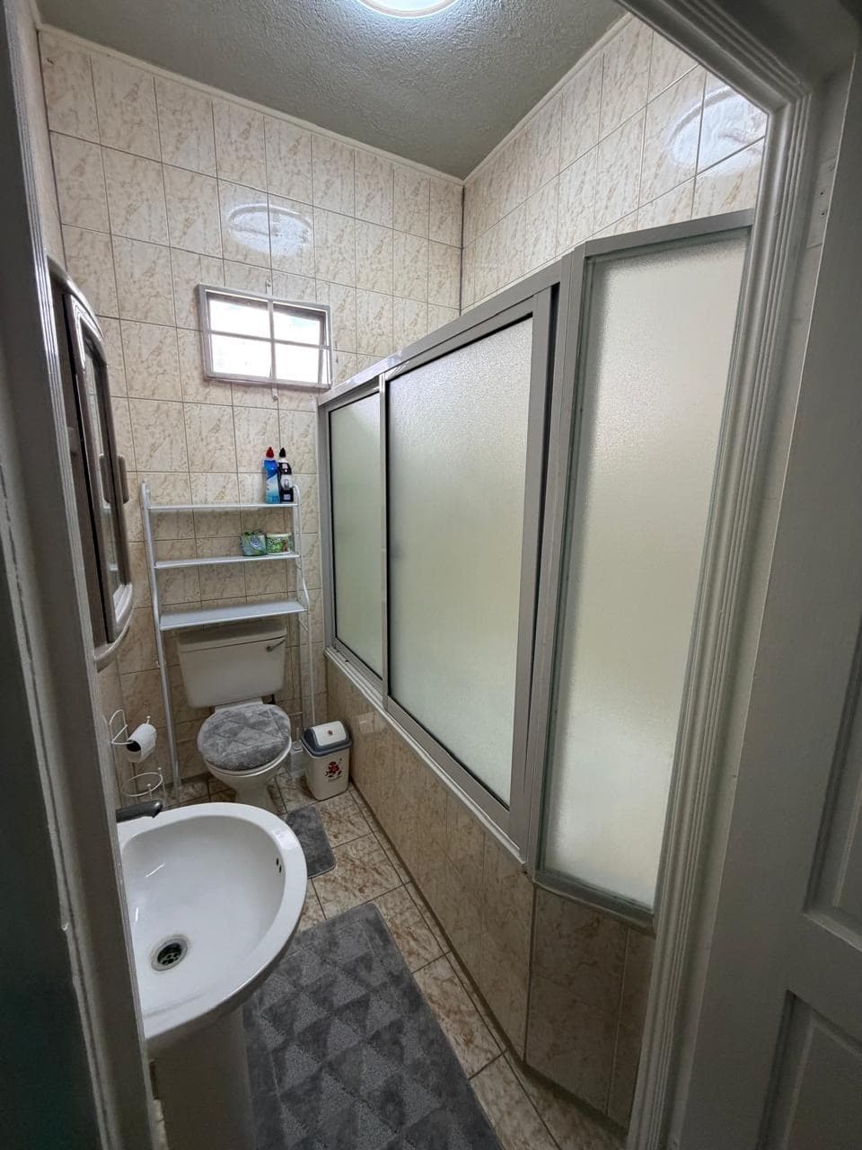 Spacious Furnished House in Green Acres with AC and Balcony — photo 7