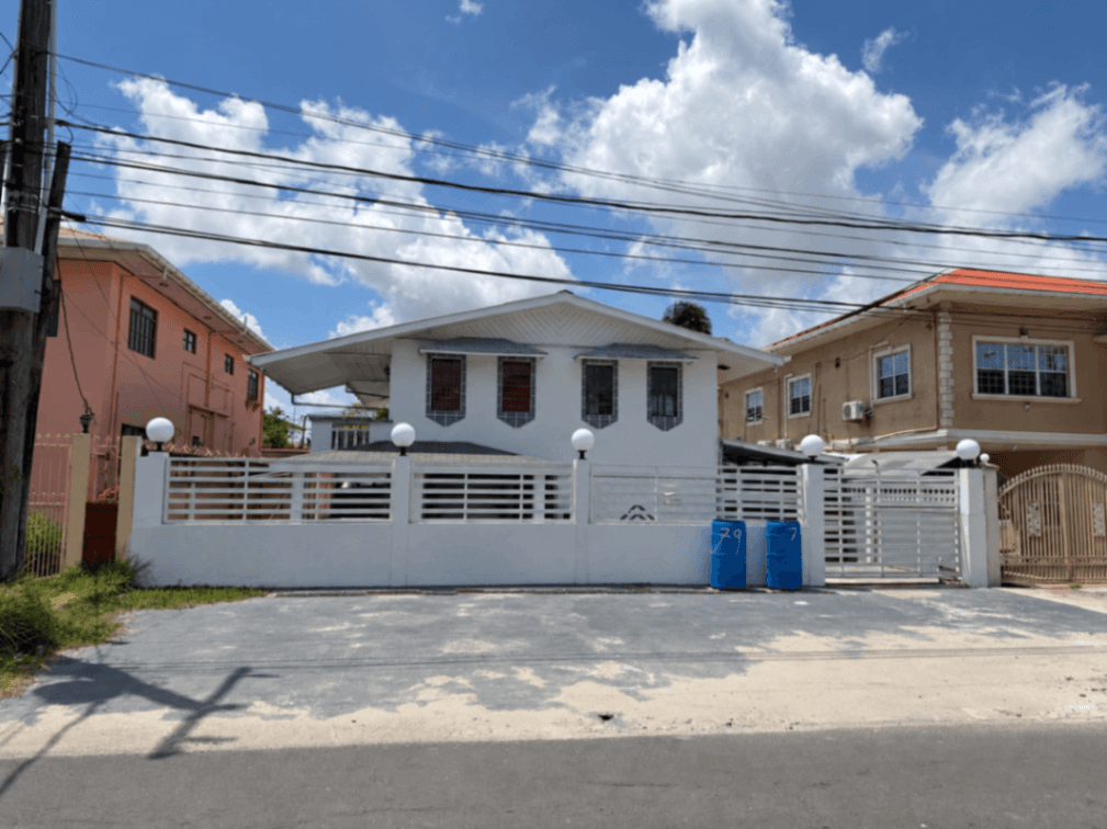 Spacious 4-Bedroom Home in Lamaha Gardens — photo 1