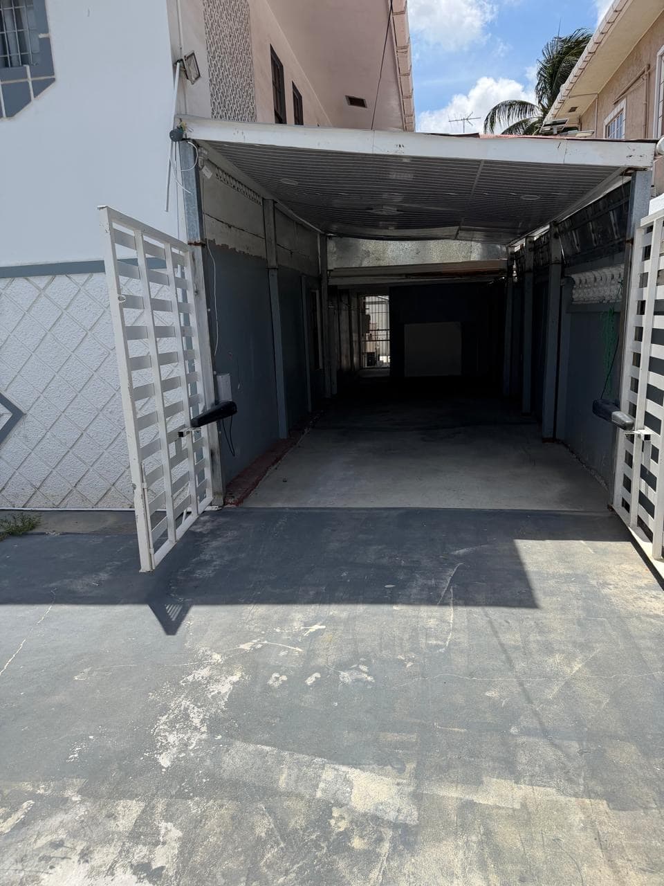 Spacious 4-Bedroom Home in Lamaha Gardens — photo 15