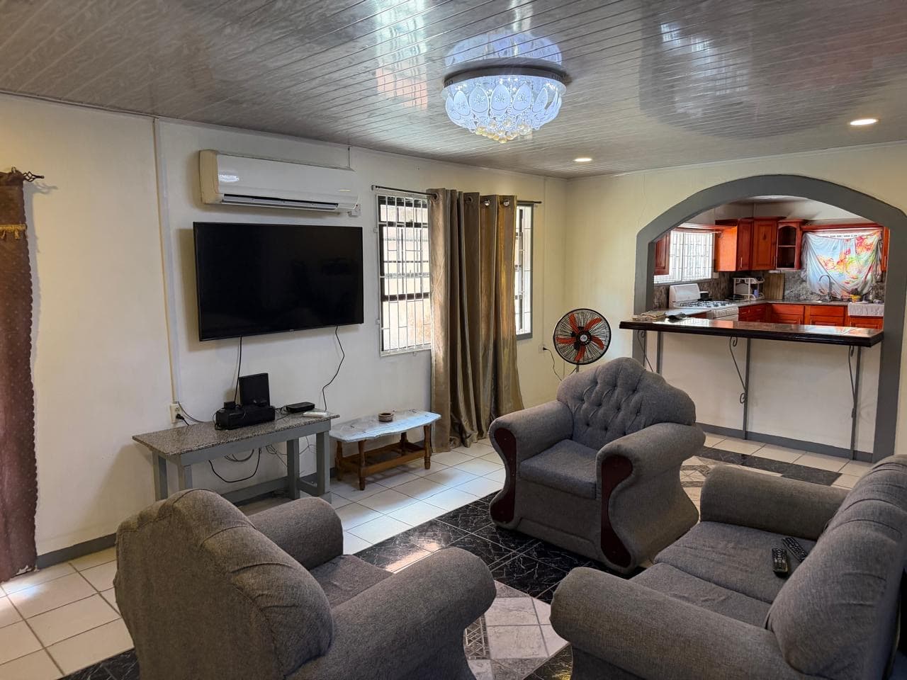 Spacious 4-Bedroom Home in Lamaha Gardens — photo 9