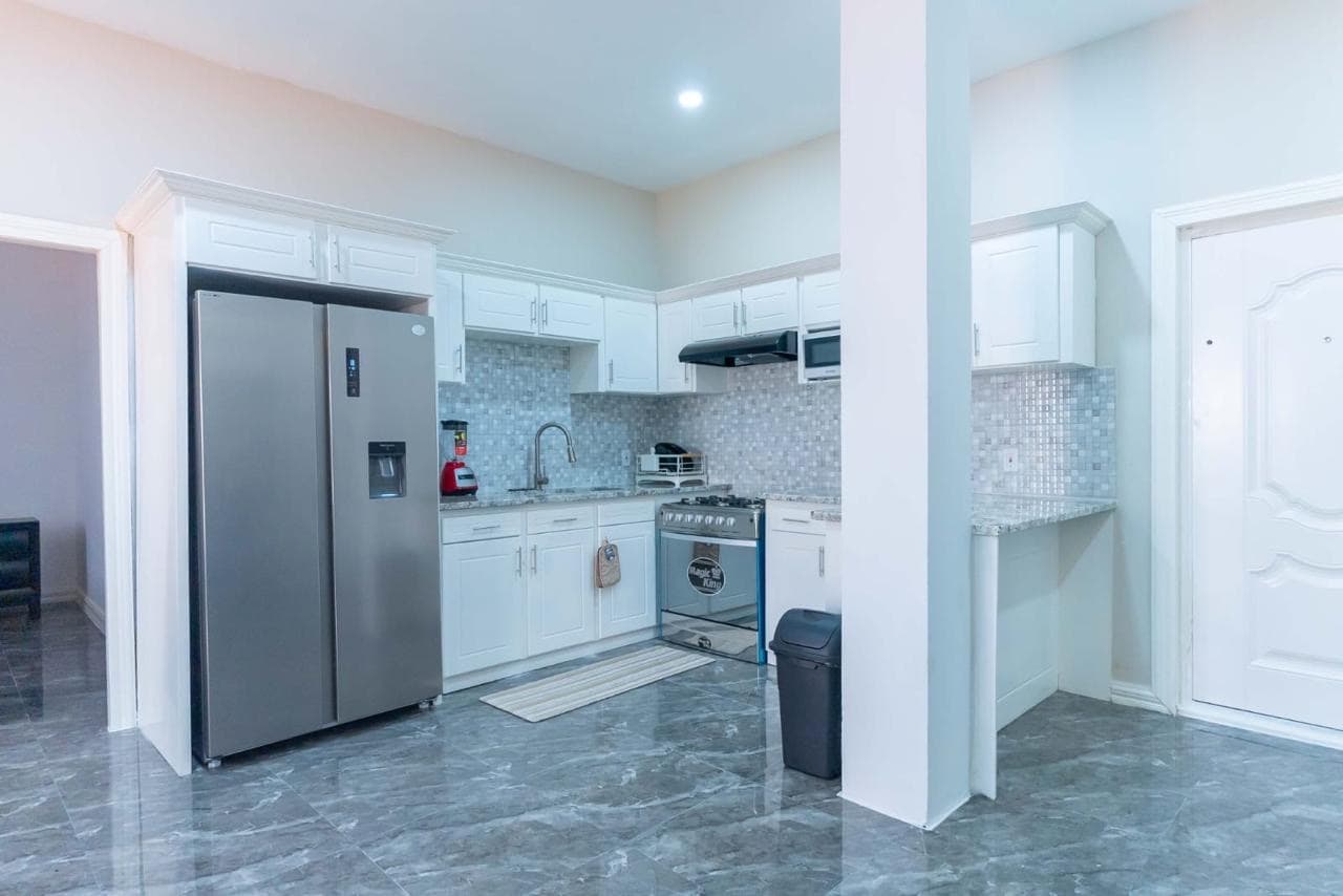 Executive apartment complex — photo 4