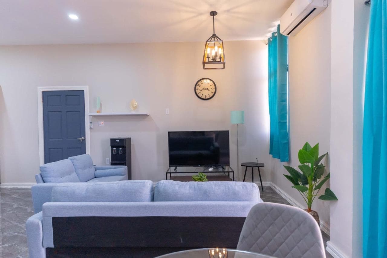 Executive apartment complex — photo 6