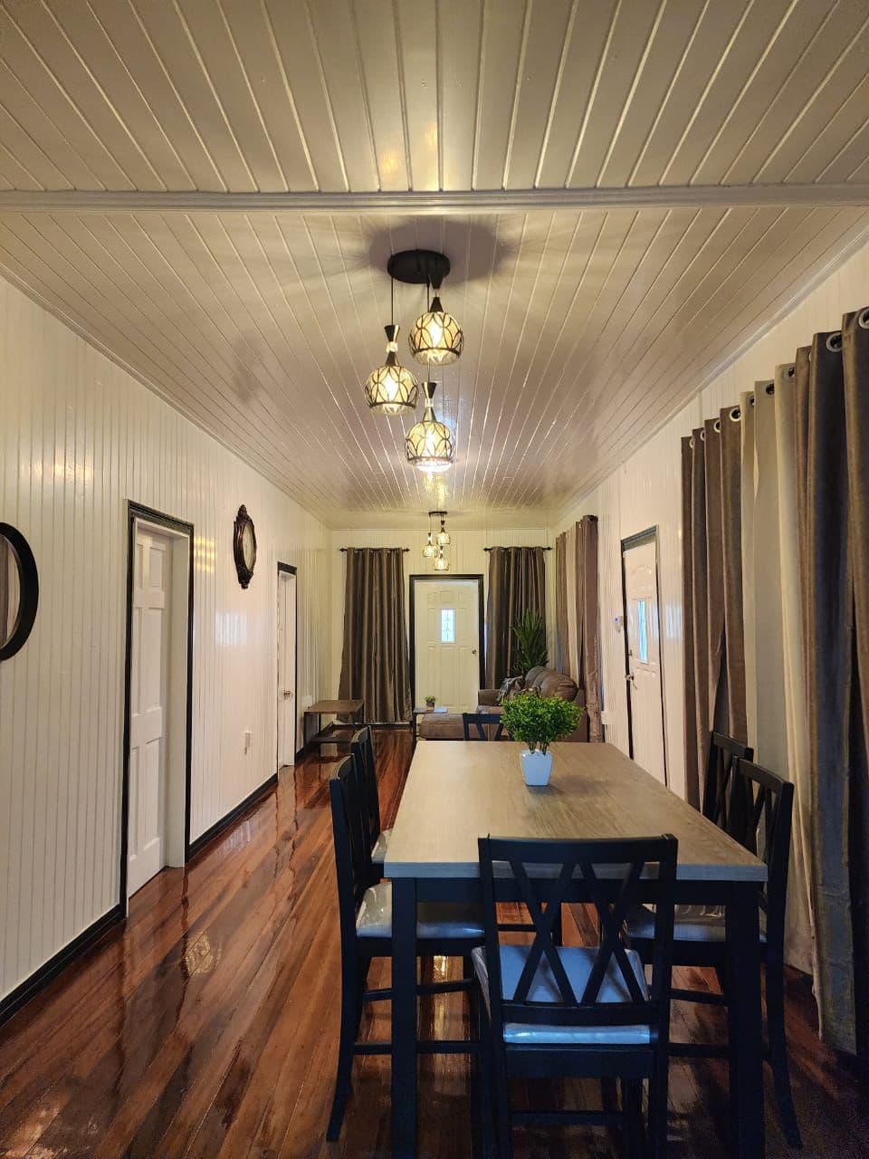 Beautiful 5 Bedroom Home Ready For Rent — photo 4