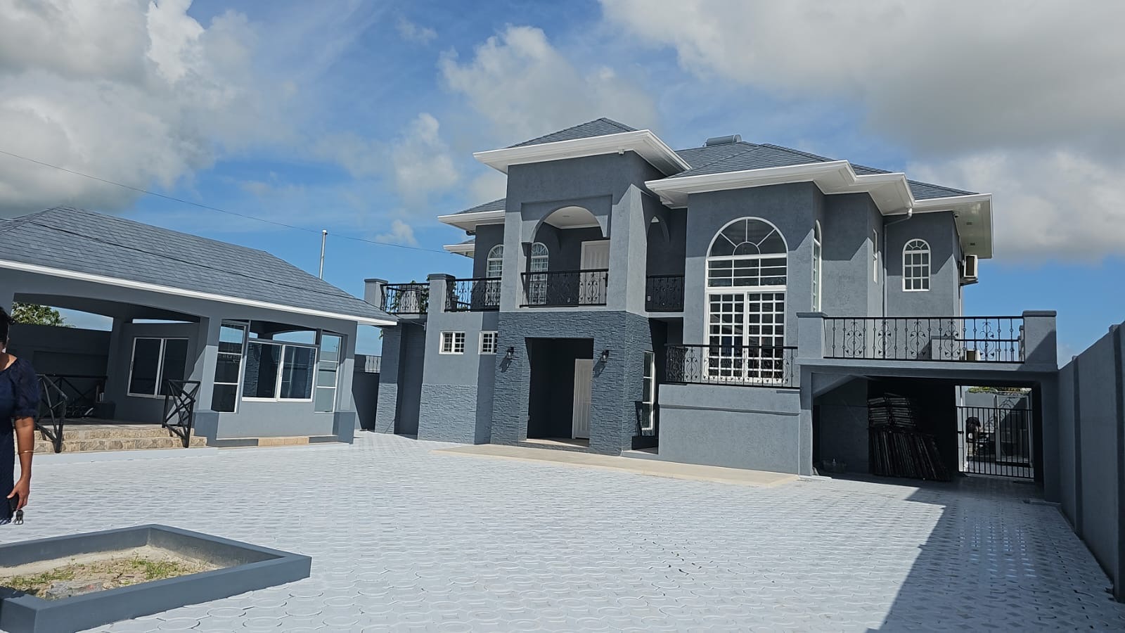 Prime Residential Property Featuring 4 Self-Contained Rooms New Harbour Bridge — photo 2